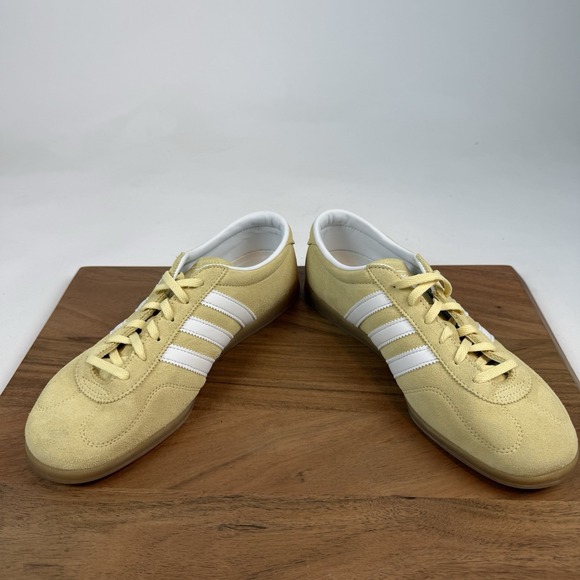 adidas gazelle silver green womens Adidas X Gucci Gazelle Yellow White Red (Women's) main image 1